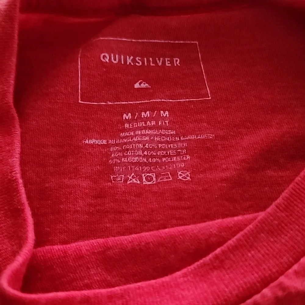 COPY - **NWOT**QUICKSILVER Men's T-Shirt - Picture 4 of 4